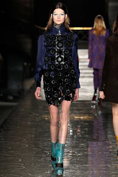 Look 33